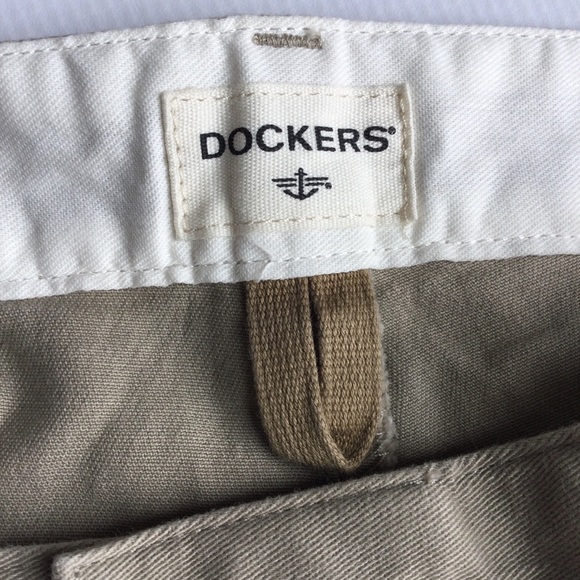 Dockers Perfect Short Classic Fit Tan Size 42 - Picture 5 of 12